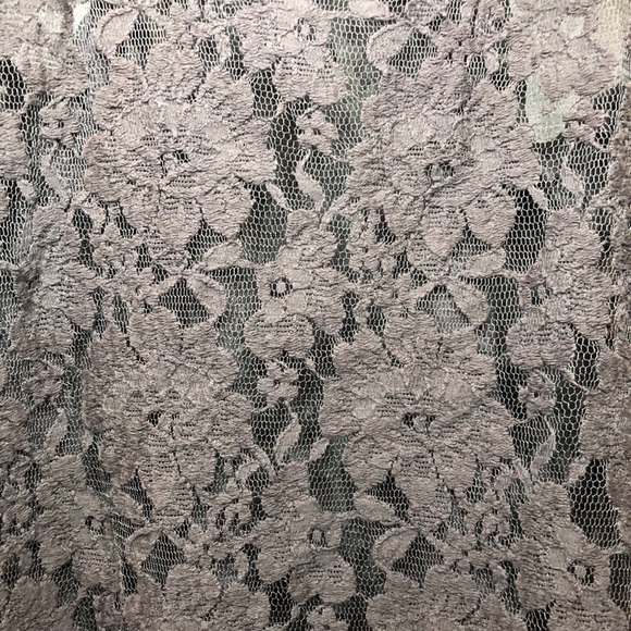 Lace Razorback tank: 2005 is calling! - Picture 3 of 4